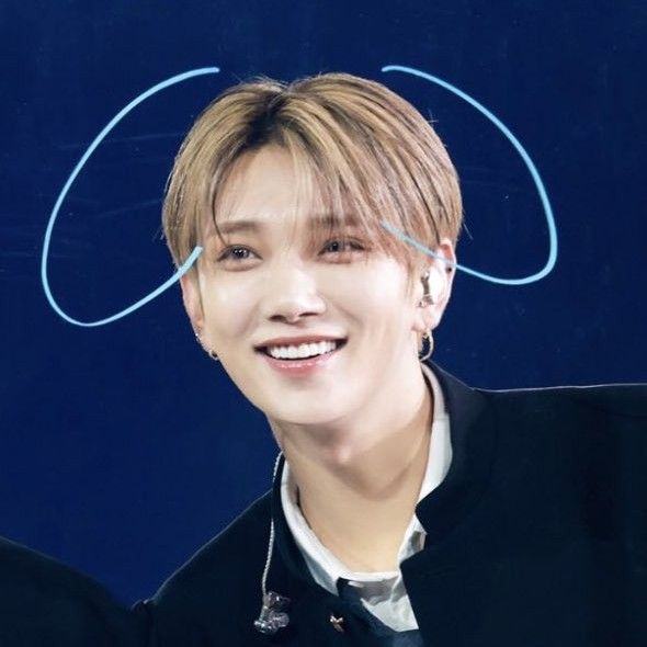 A moment captured by Joshua (SEVENTEEN)'s fan