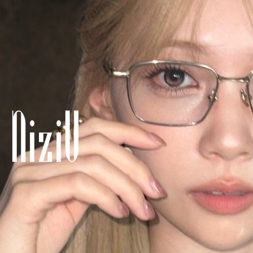 Behind-the-scenes cut of Mayuka (NiziU)