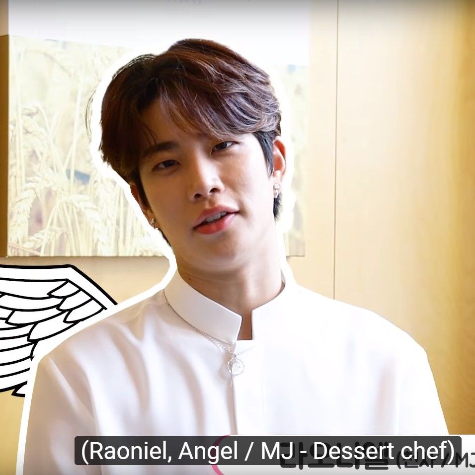 A moment captured by MJ (ASTRO)'s fan