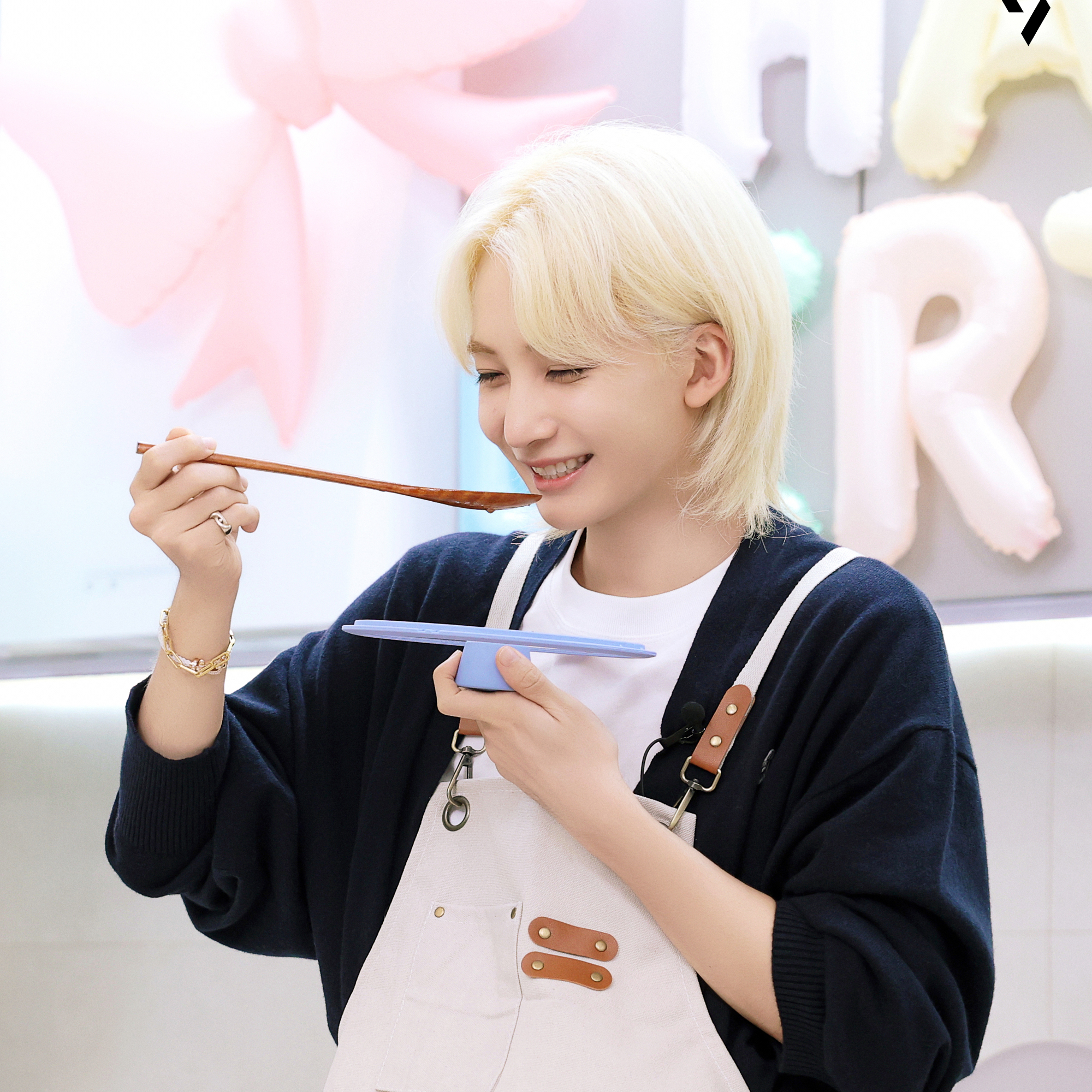Latest photo of Jeonghan (SEVENTEEN)