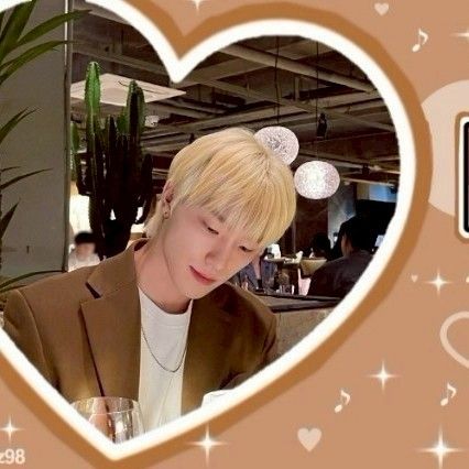 A moment captured by Dino (SEVENTEEN)'s fan