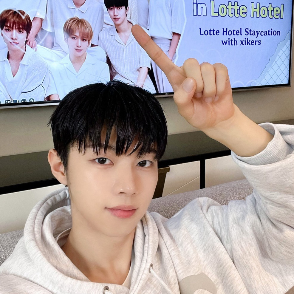 Latest photo of Hyunwoo (Xikers)