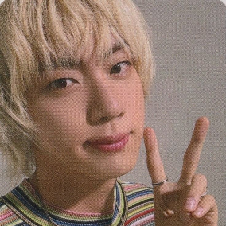 진 (방탄소년단) 최근 활동샷