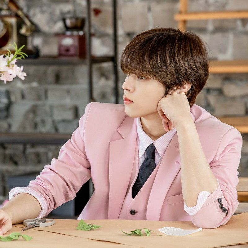 Recent activity shot of Kim Wooseok