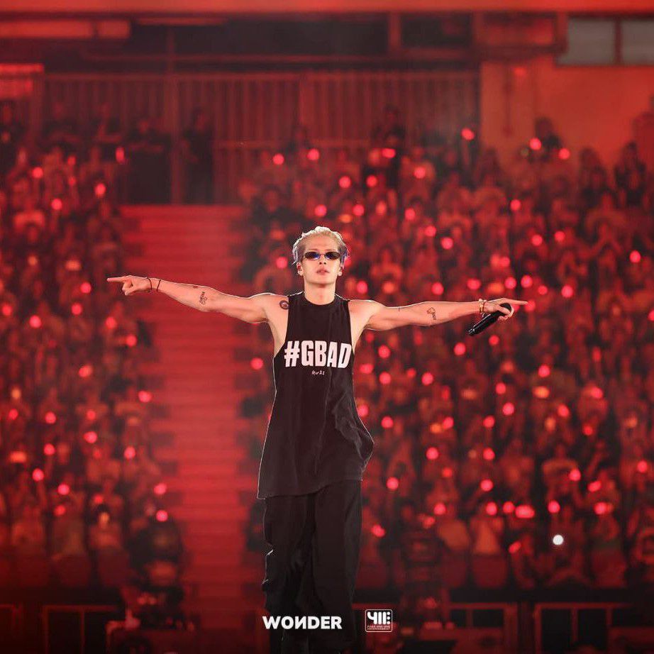 A moment captured by Jackson (GOT7)'s fan
