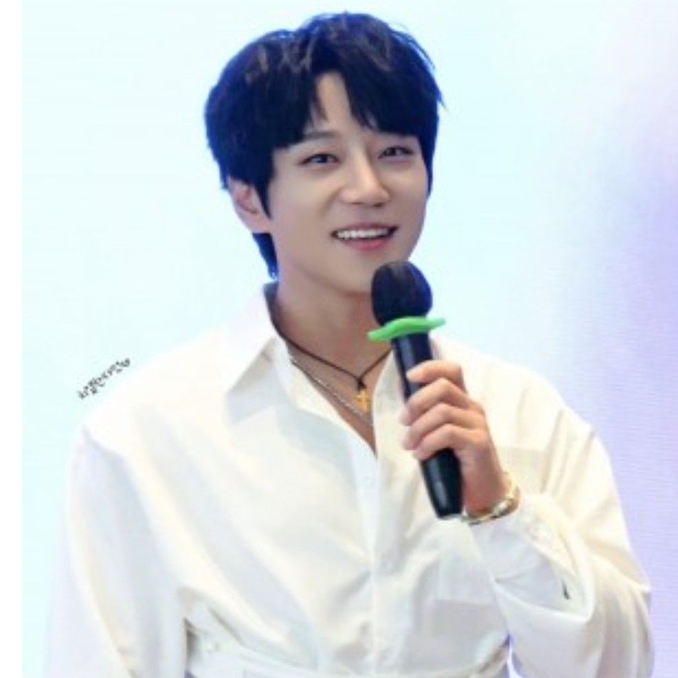 ファン・チヨルの最近の活動写真