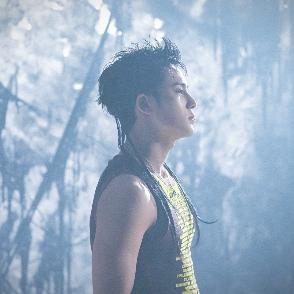 Latest photo of Mingyu (SEVENTEEN)