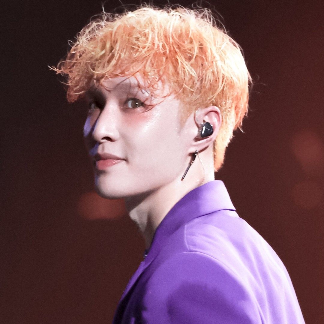 Recent activity shot of Lay (EXO)