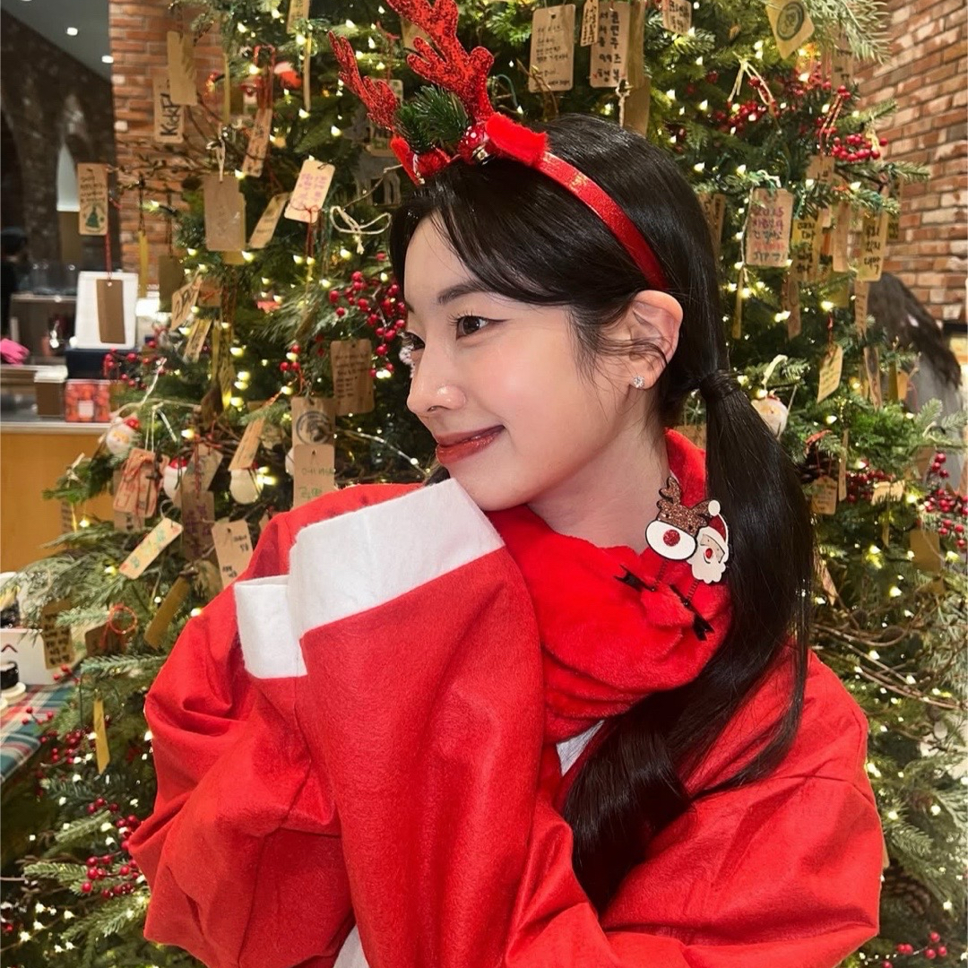 Foto aktivitas terbaru Dahyun (TWICE)