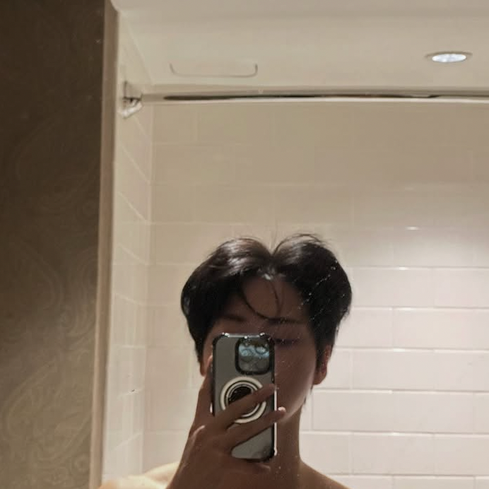 Latest photo of Seonghwa (ATEEZ)