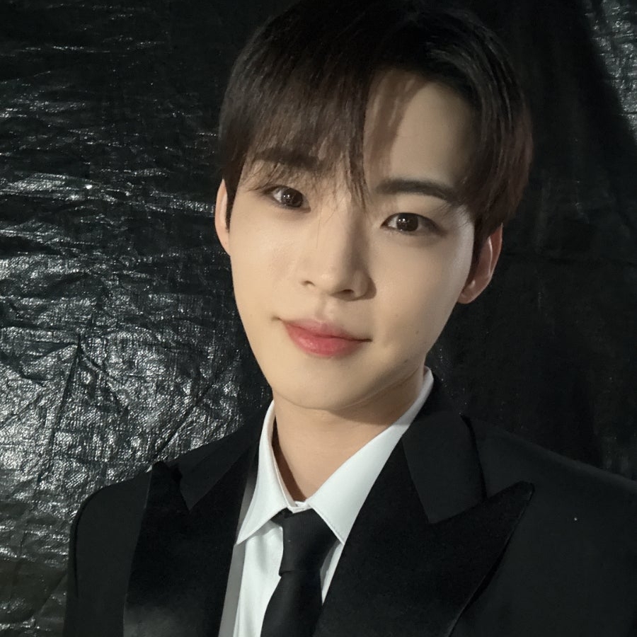A moment captured by Hyojin (ONF)'s fan