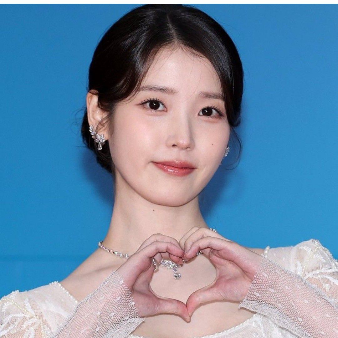Behind-the-scenes cut of IU