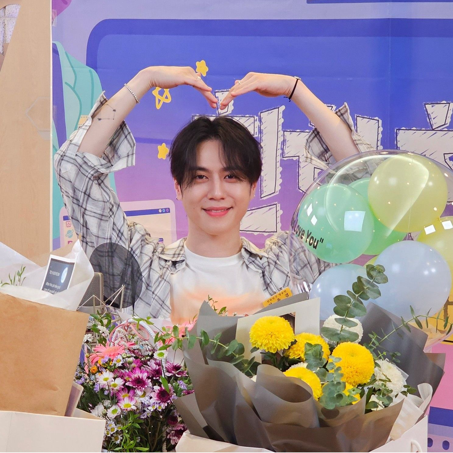 有谦 (GOT7)的幕后花絮