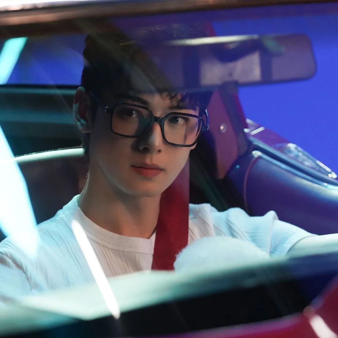 ASTRO的最新照片