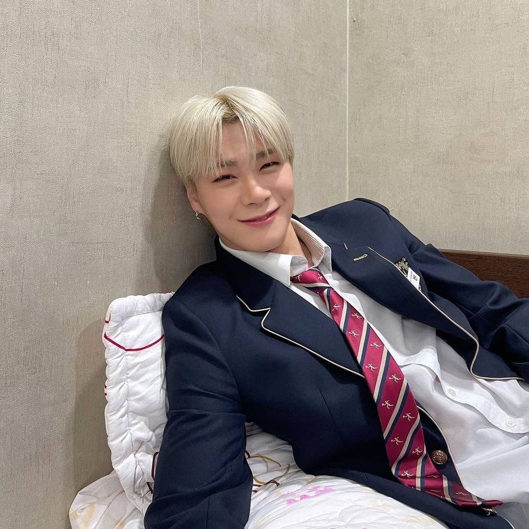 Latest photo of Moonbin (ASTRO)