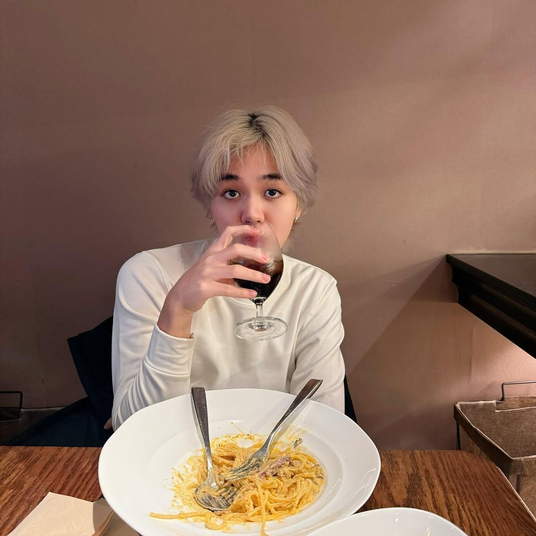 Behind-the-scenes cut of THI-O (NexT1DE)