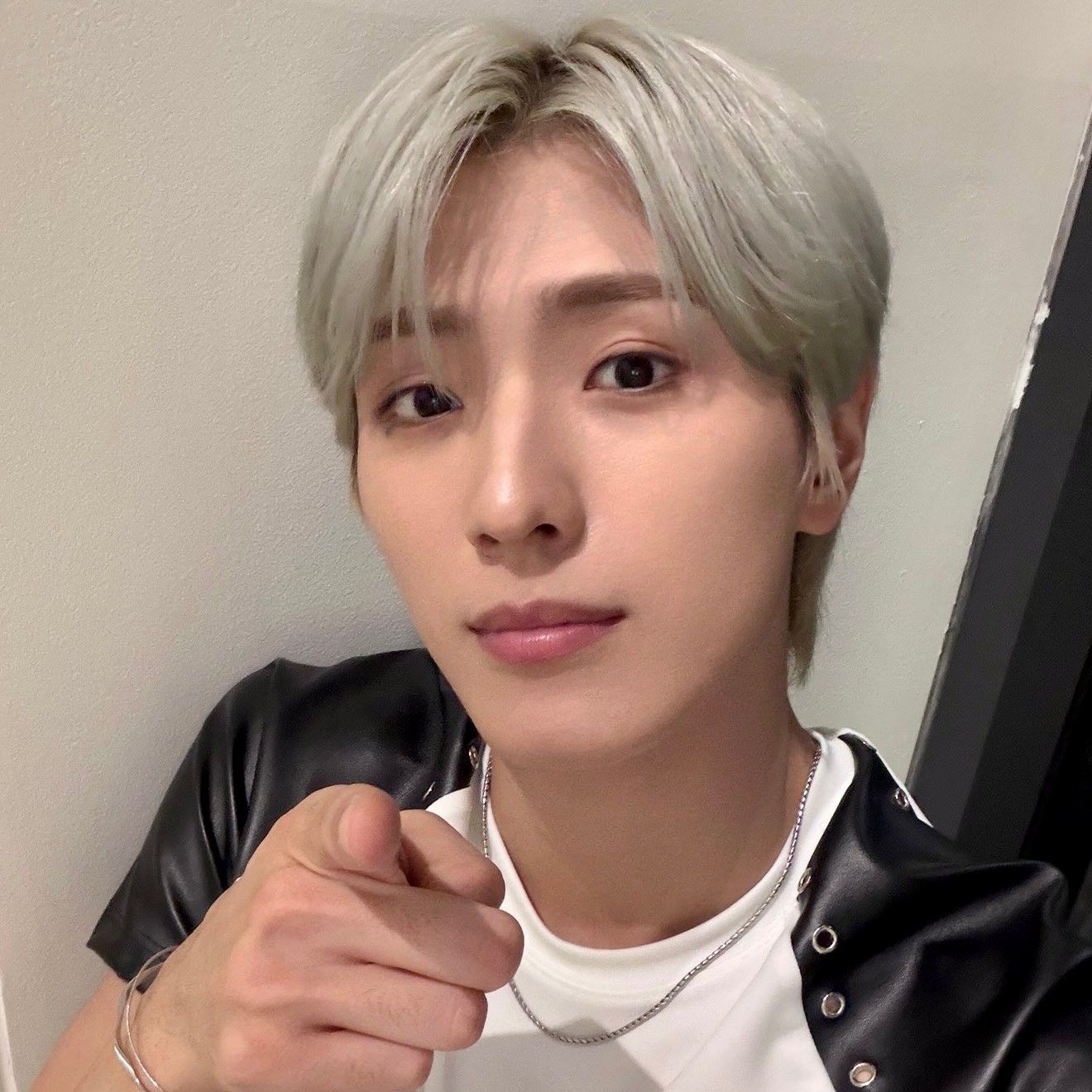 Latest photo of Yonghee (CIX)