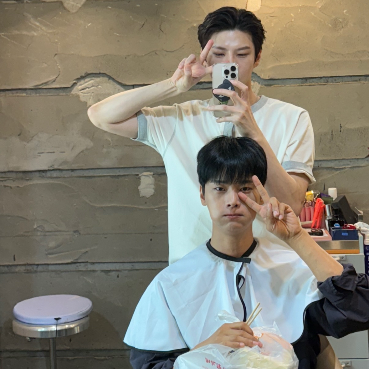 Recent activity shot of LEO (VIXX)