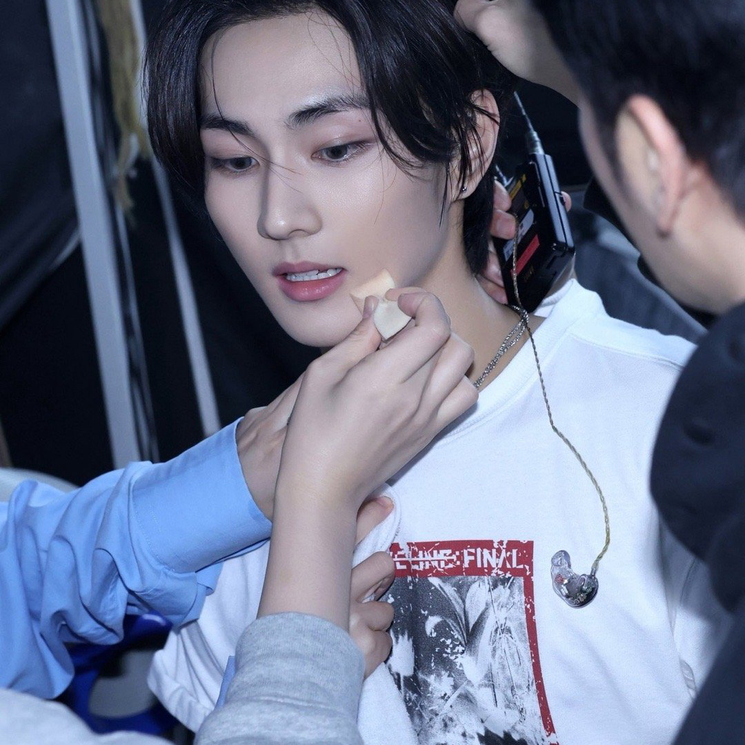 A moment captured by Jungwon (ENHYPEN)'s fan