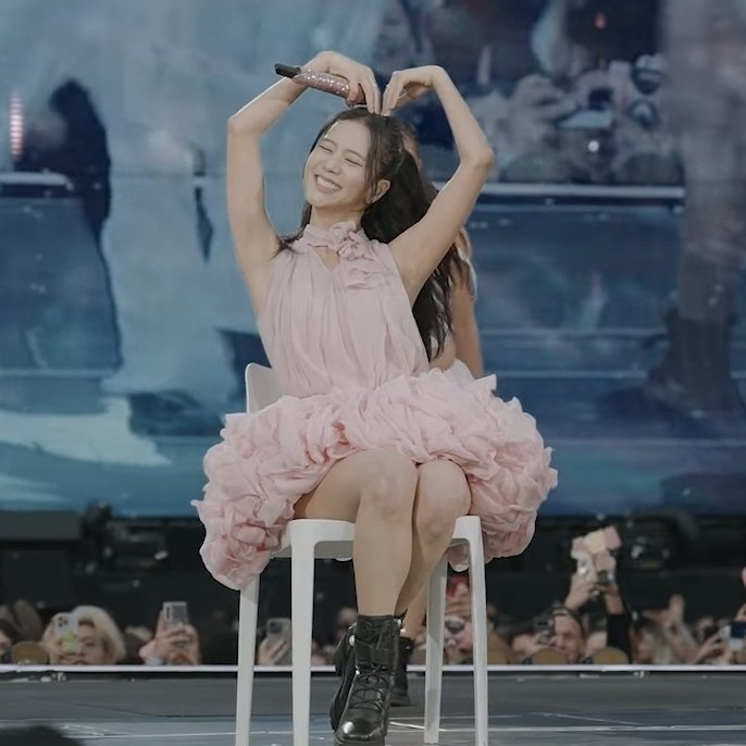 ジス (BLACKPINK)の舞台裏ショット