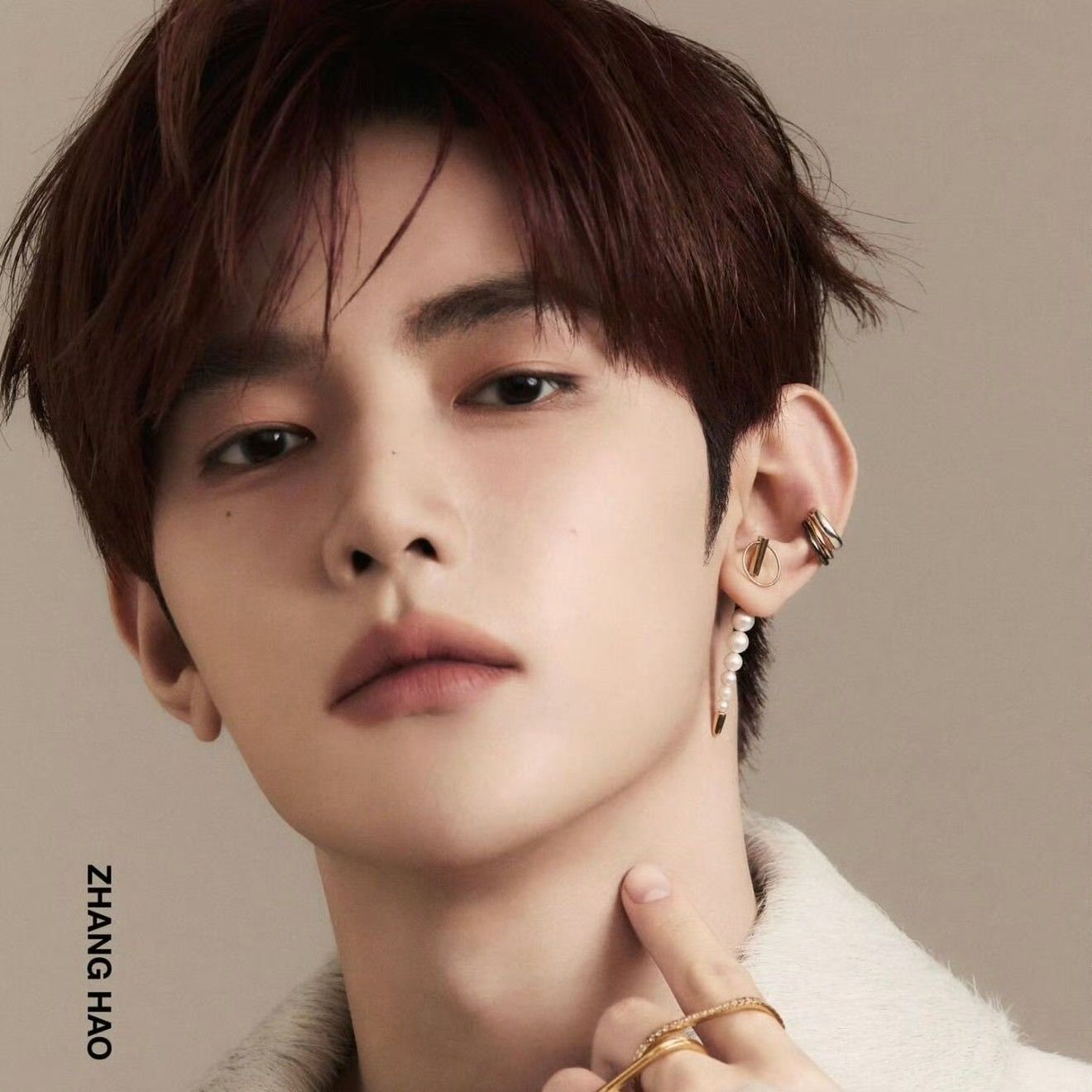 Behind-the-scenes cut of Zhang Hao (ZEROBASEONE)