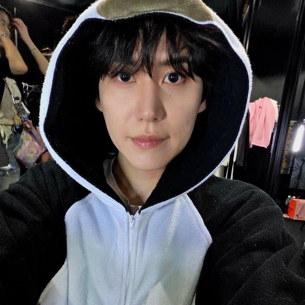 Behind-the-scenes cut of Kyuhyun (Super Junior)