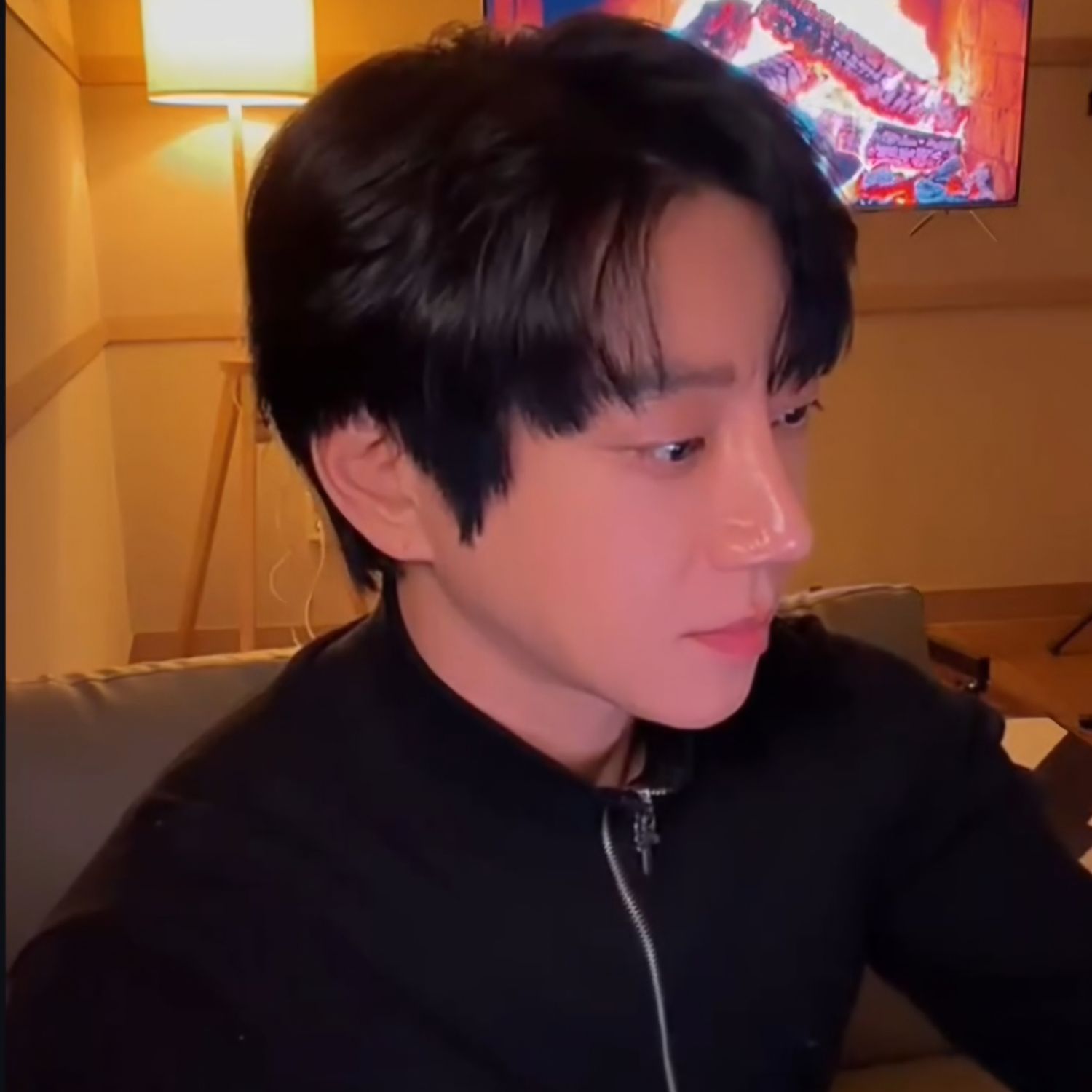 Recent activity shot of Hwang Chiyeol