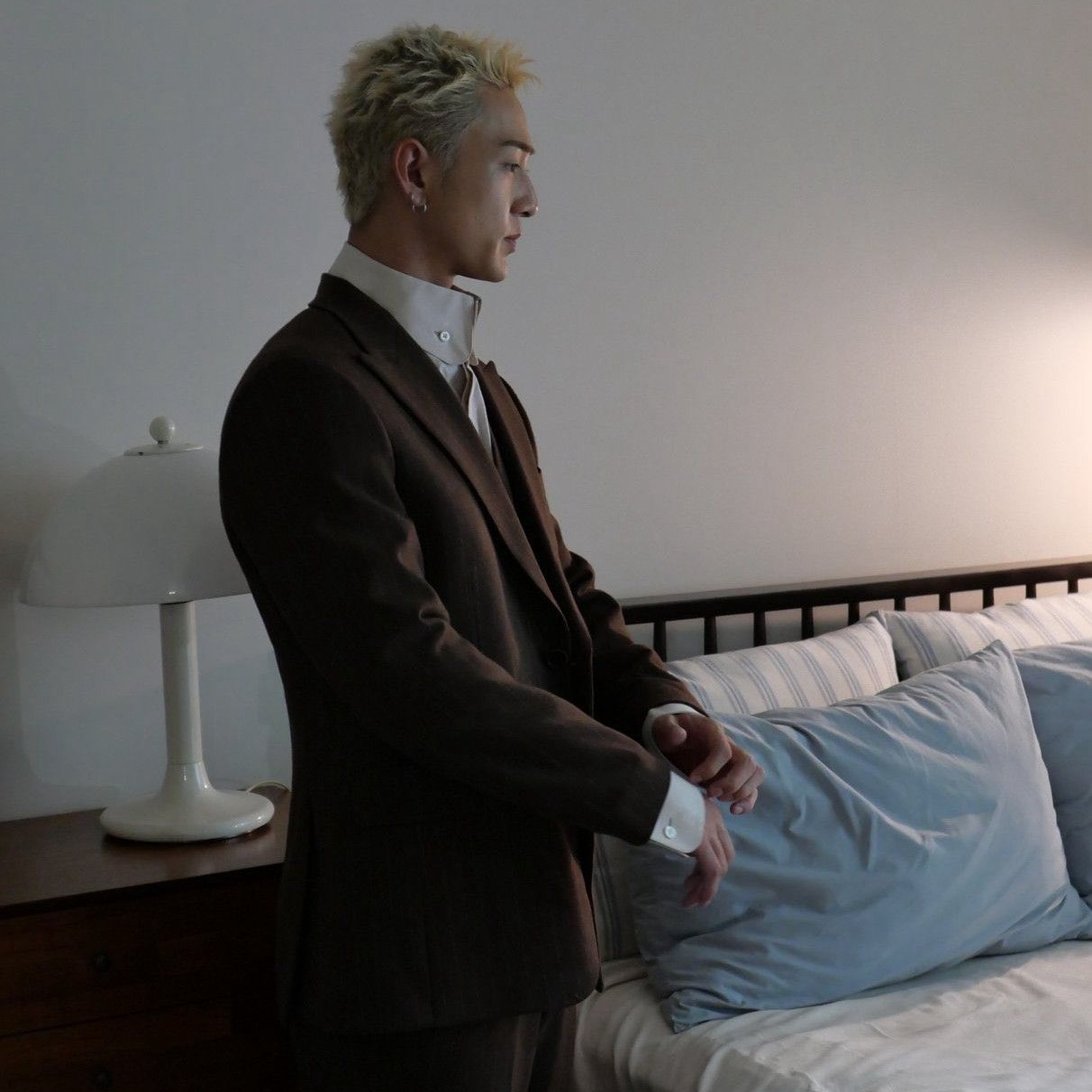 백호의 비하인드 컷