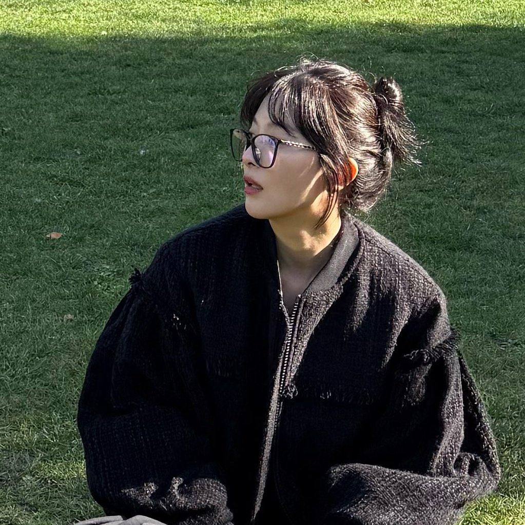 Behind-the-scenes cut of Seulgi (Red Velvet)