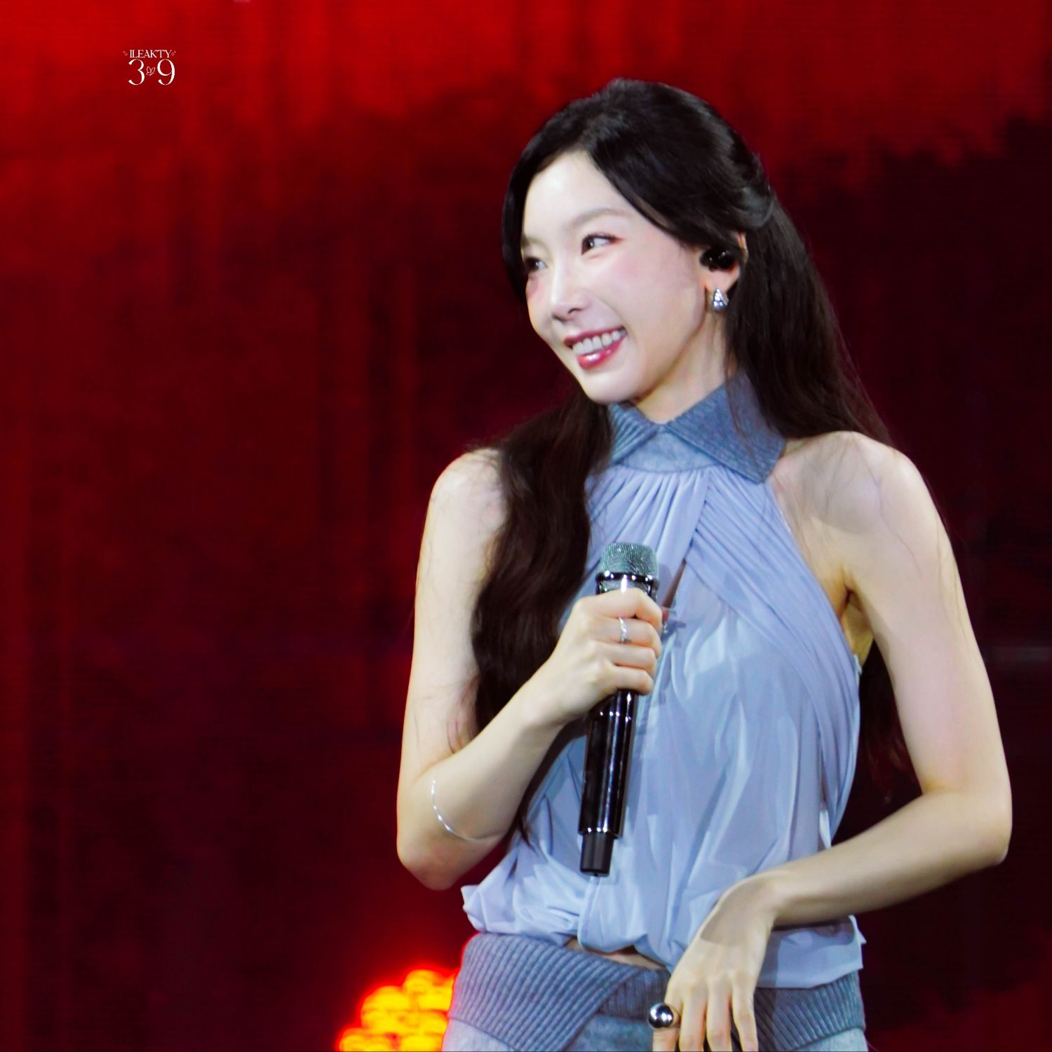 Behind-the-scenes cut of Taeyeon (Girls' Generation)