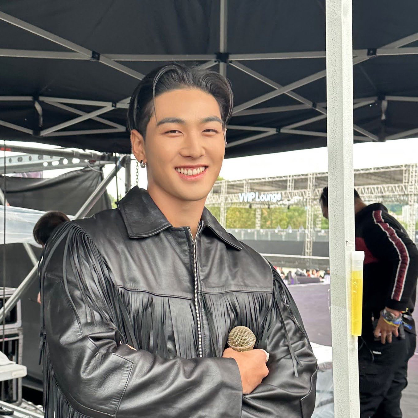 A moment captured by Baekho's fan