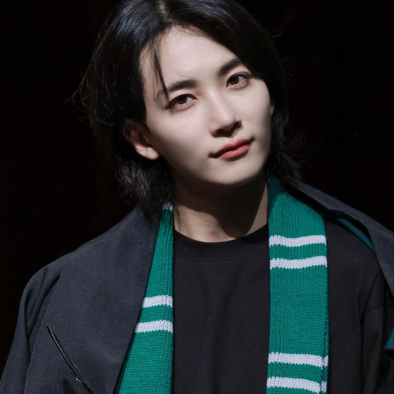 淨漢 (SEVENTEEN)的最新照片