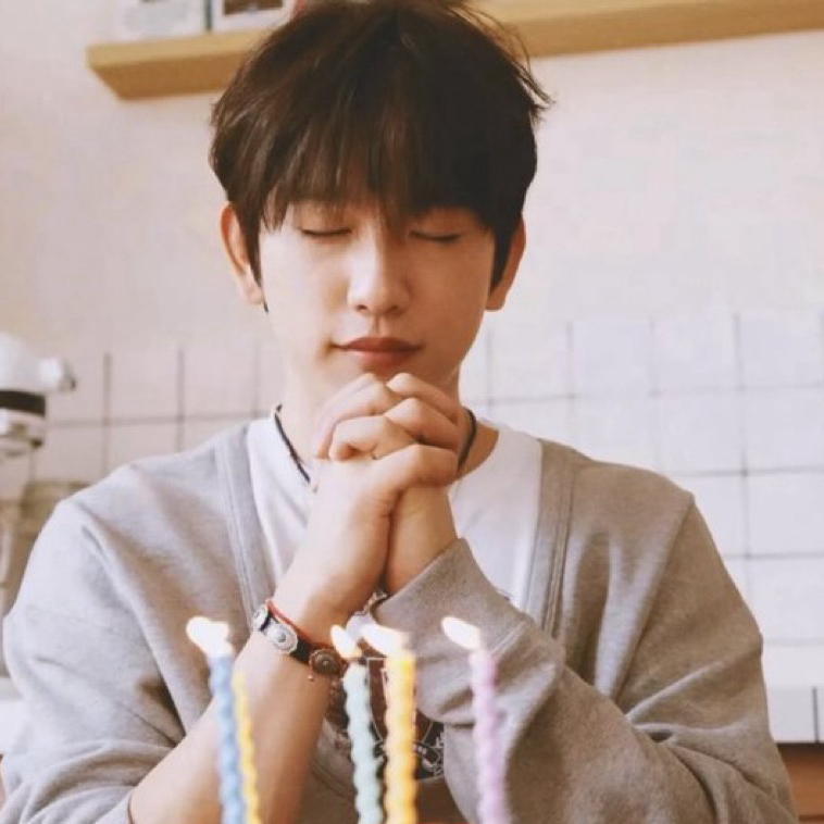 Behind-the-scenes cut of Jinyoung (GOT7)