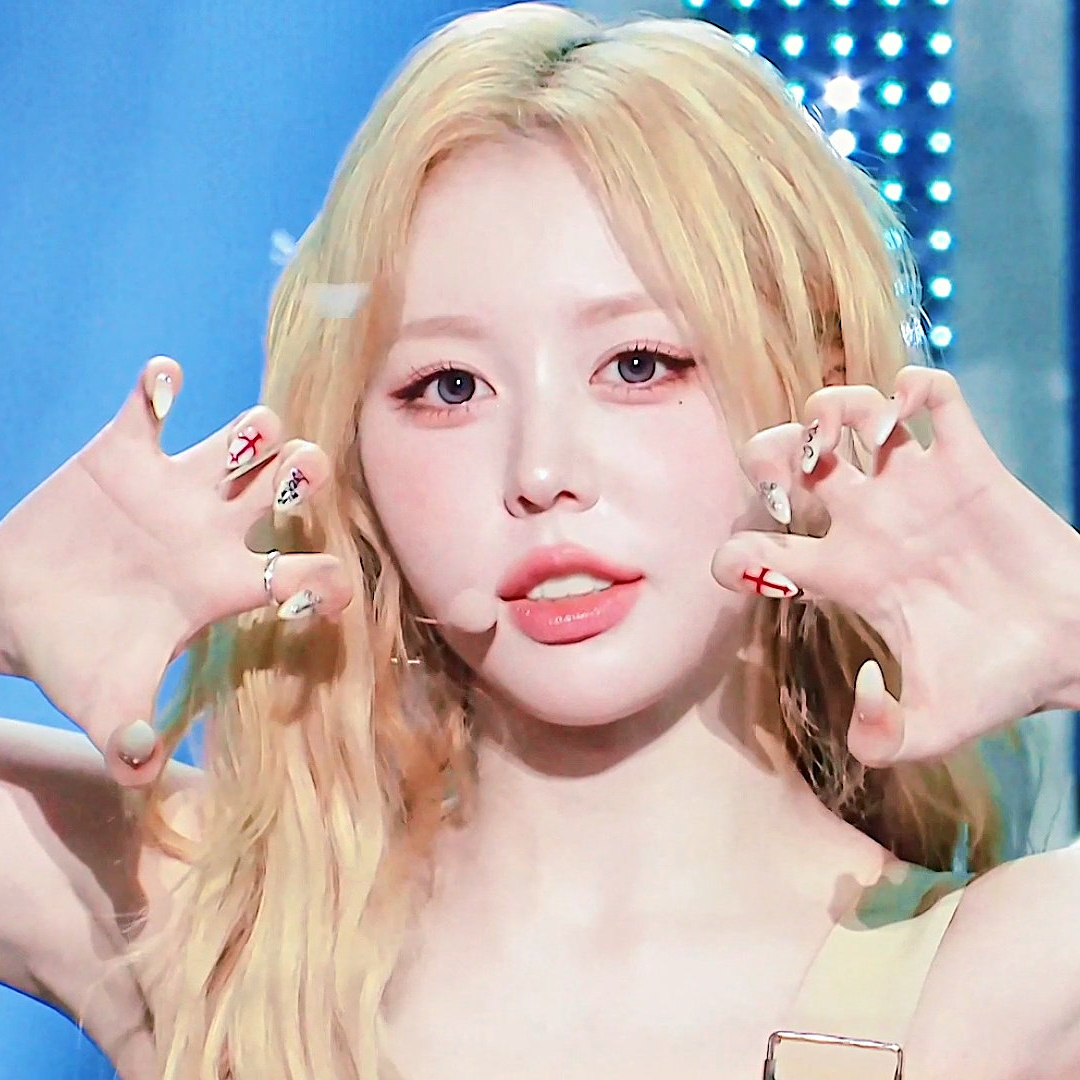 A moment captured by Jeong Hyerin (tripleS)'s fan