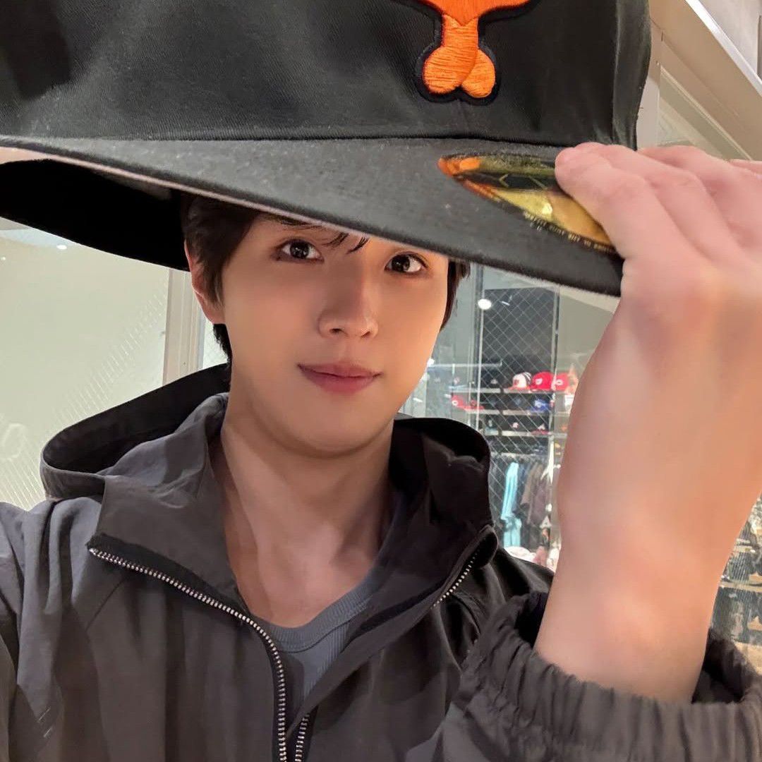 Latest photo of Yonghee (CIX)