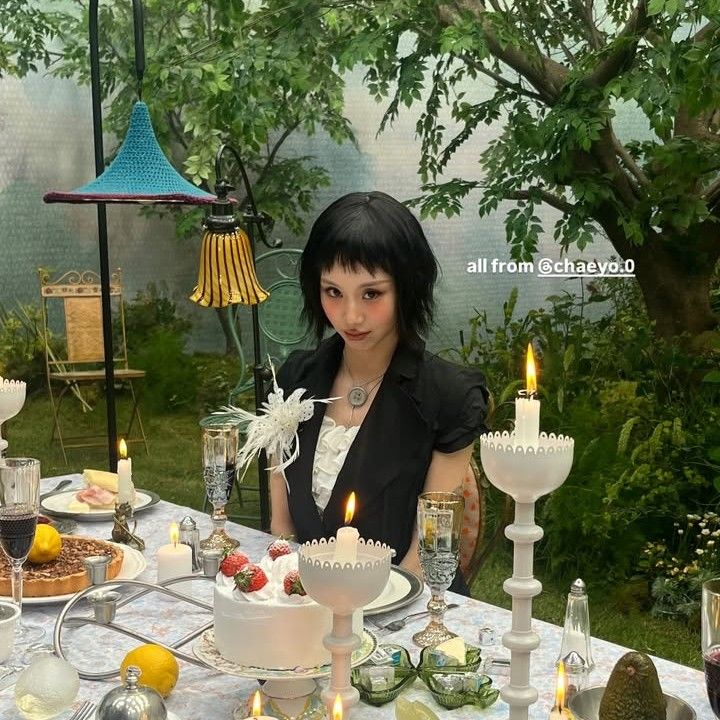 Latest photo of Chaeyoung (TWICE)