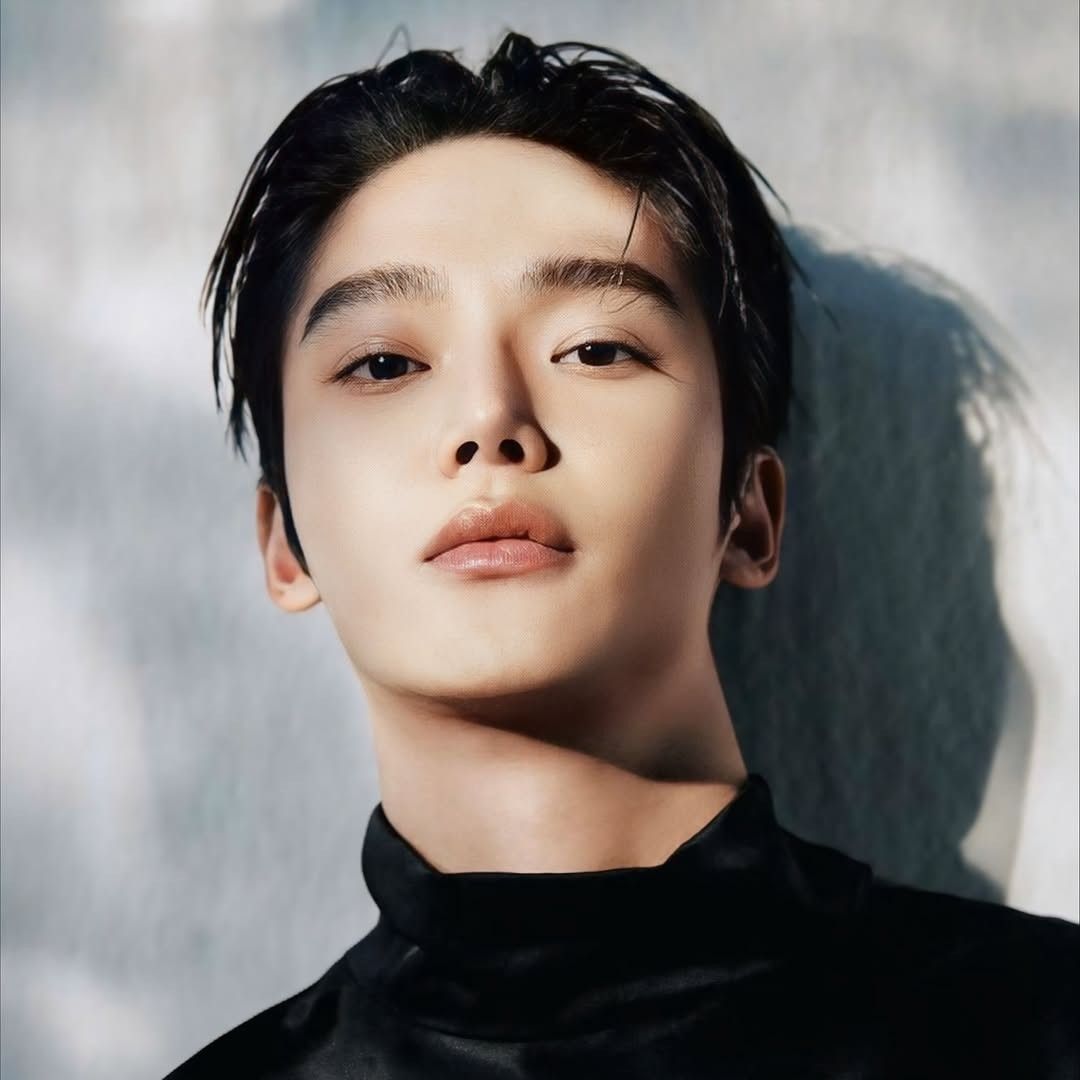 Behind-the-scenes cut of Rowoon