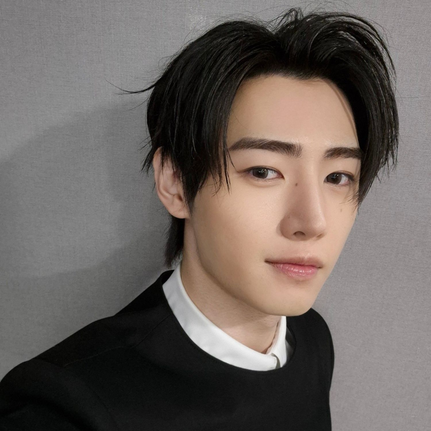 Foto aktivitas terbaru Sunghoon (ENHYPEN)