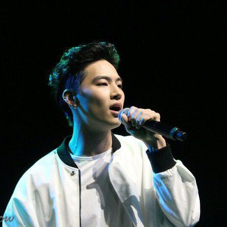 Momen yang diabadikan oleh penggemar JAY B (GOT7)