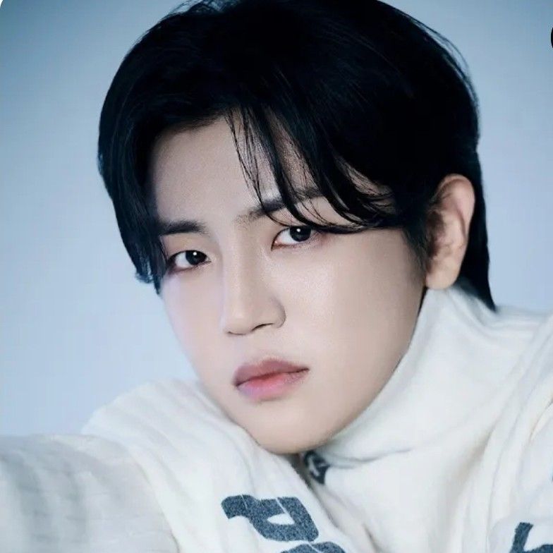 Recent activity shot of Donghun (A.C.E)