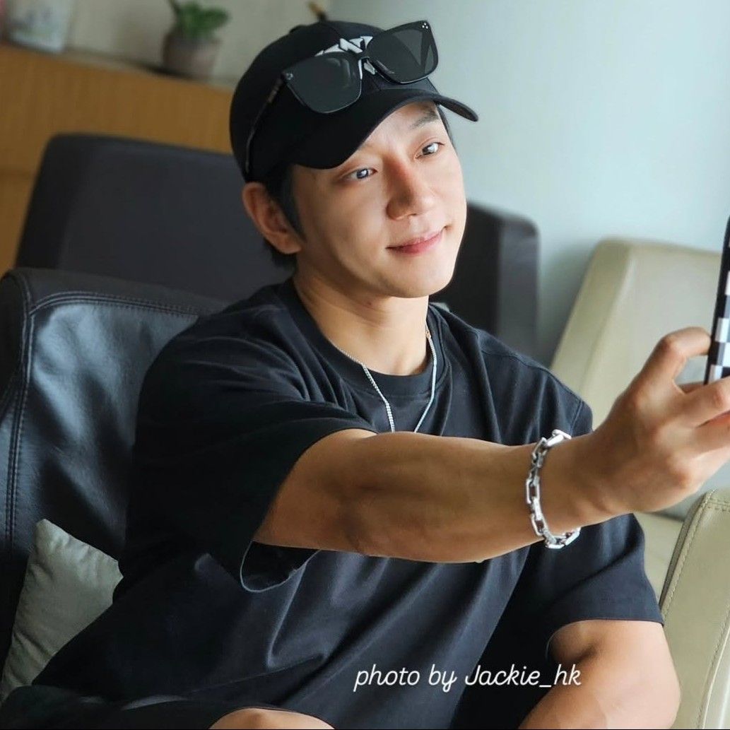 Latest photo of Hwang Chiyeol