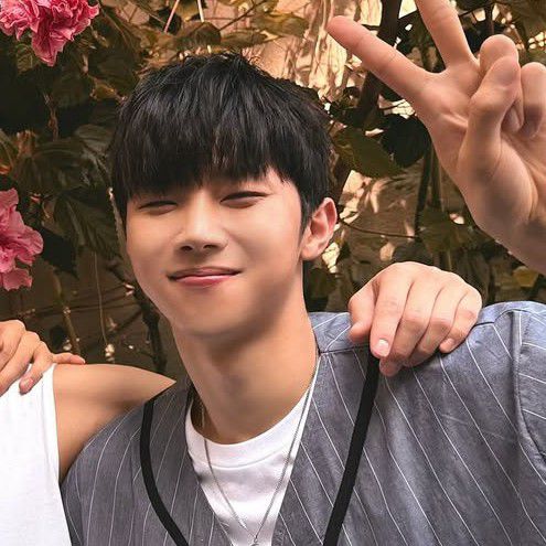 Recent activity shot of Hyunwoo (Xikers)