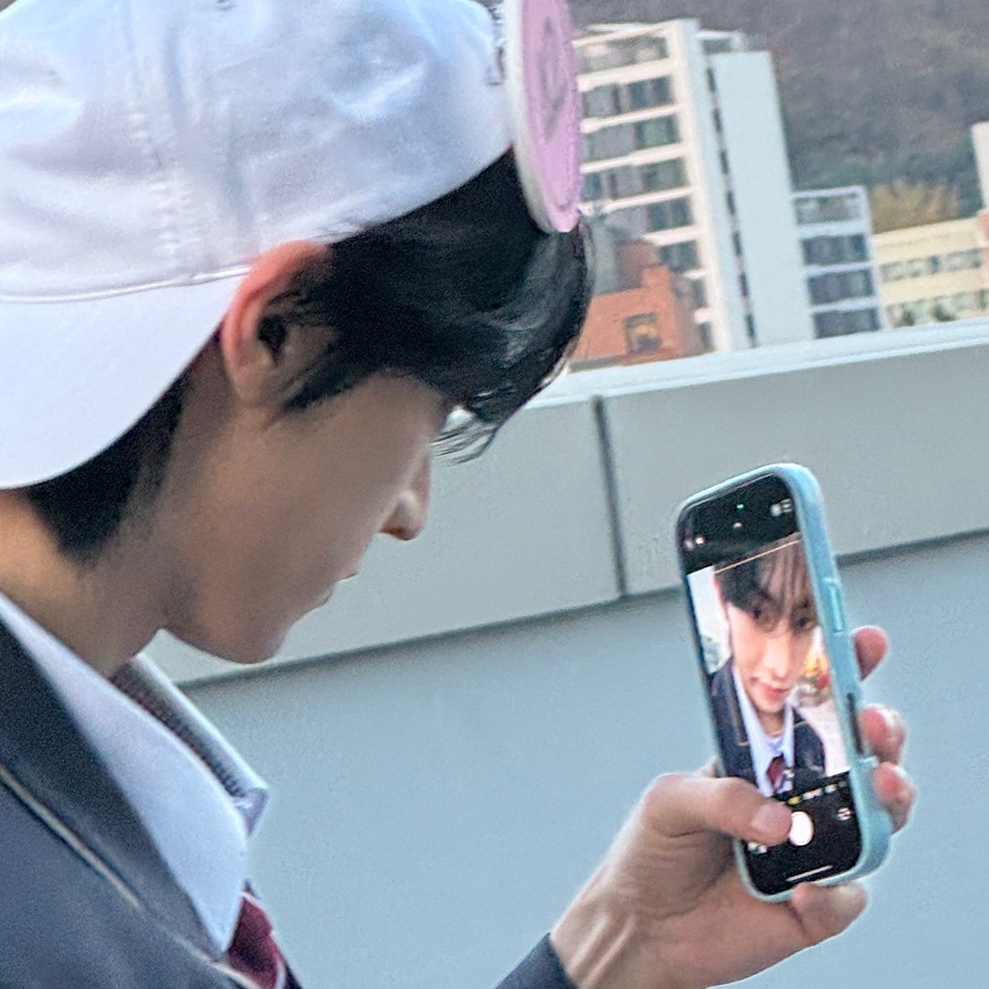 Behind-the-scenes cut of Dohoon (TWS)