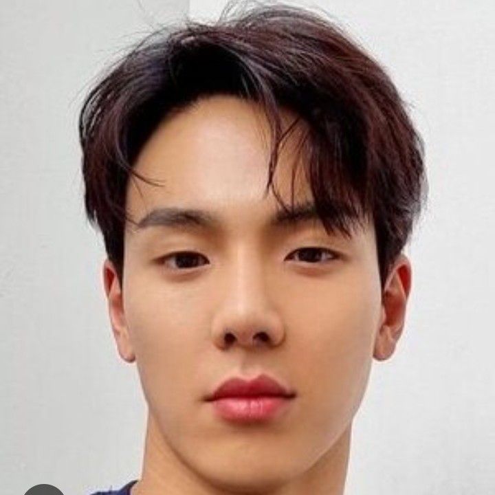 Recent activity shot of Shownu (MONSTA X)