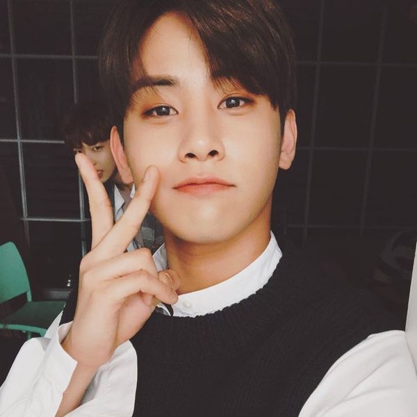 Foto profil Ko Hojung (HOTSHOT) yang disukai penggemar