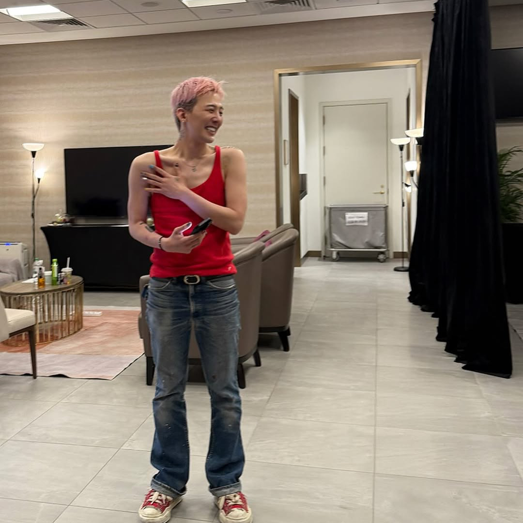 Behind-the-scenes cut of G-DRAGON (BIGBANG)