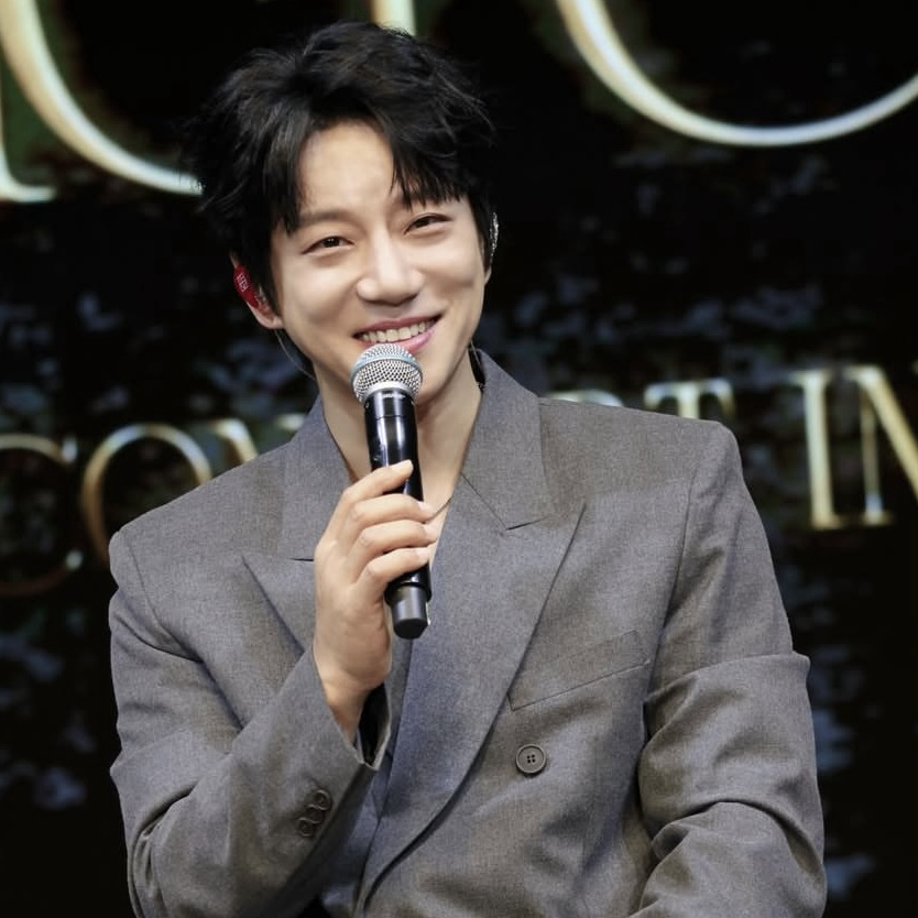 A moment captured by Hwang Chiyeol's fan