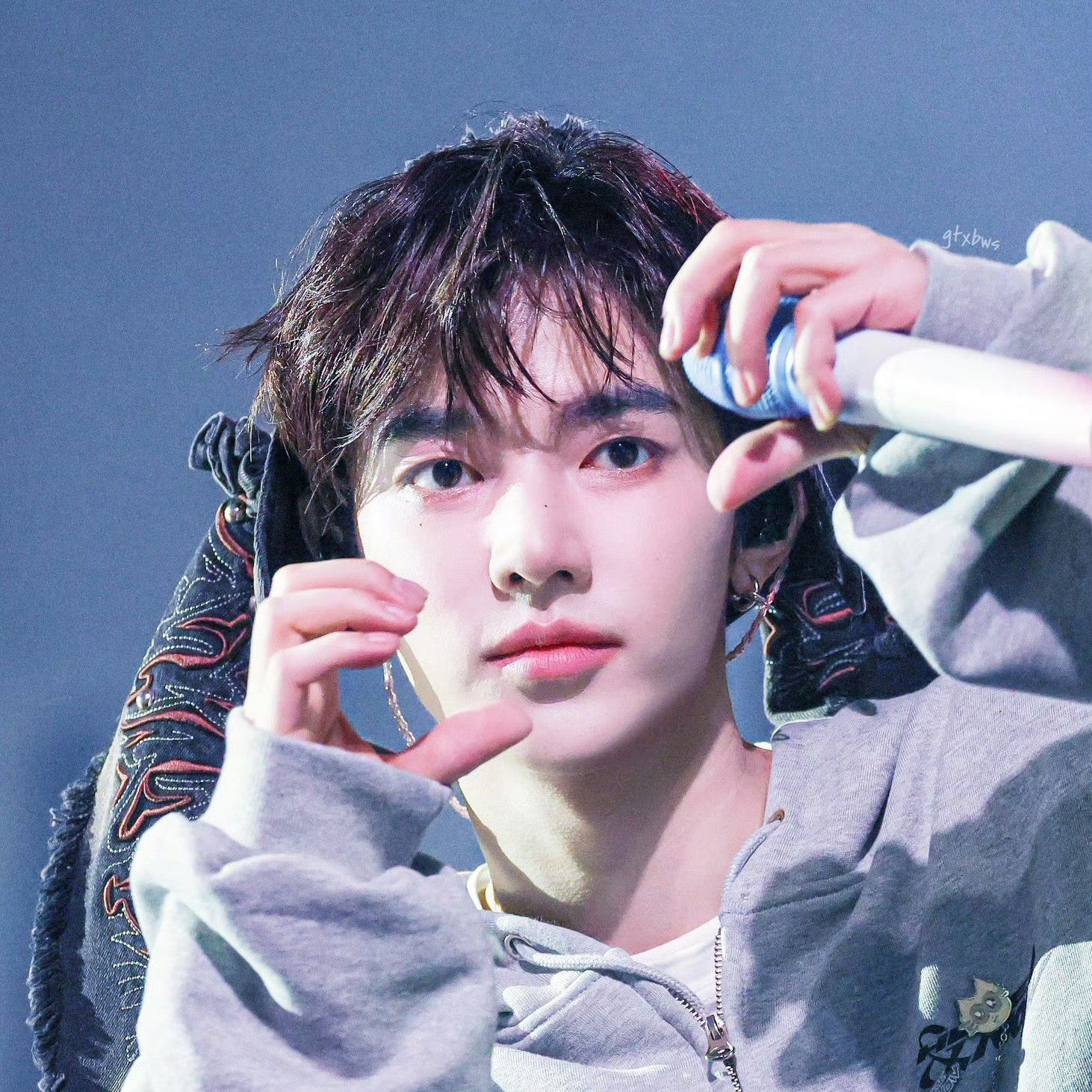 A moment captured by Zhang Hao (ZEROBASEONE)'s fan