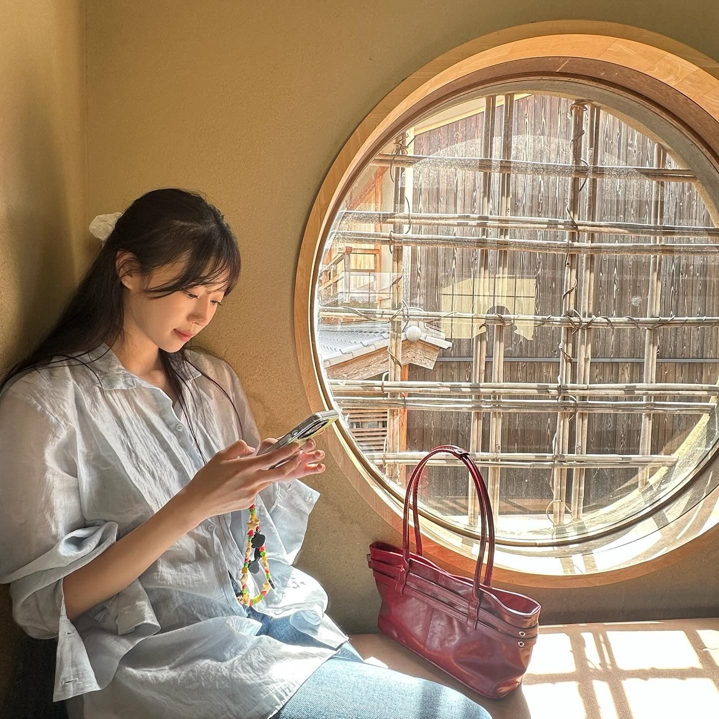 A moment captured by Lee Miju (Lovelyz)'s fan