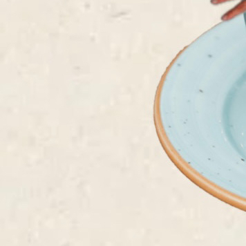 A moment captured by Monday (Weeekly)'s fan